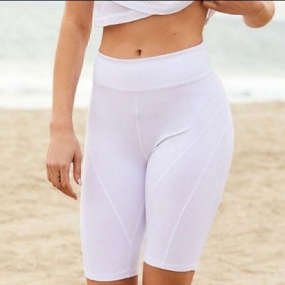 NEW $68 Free People High-Rise Biker Baby Short Small - Picture 5 of 17